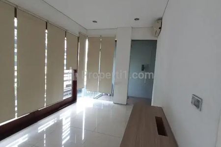 Sewa Cocok untuk Hunian Tinggal/Kantor/Klinik/Usaha di Gandaria, 60 Meter ke Area Radio Dalam dan Pondok Indah - Jakarta Selatan