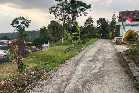 Dijual Tanah di Kemuning Ngargoyoso Karanganyar 1000m2 View City Light