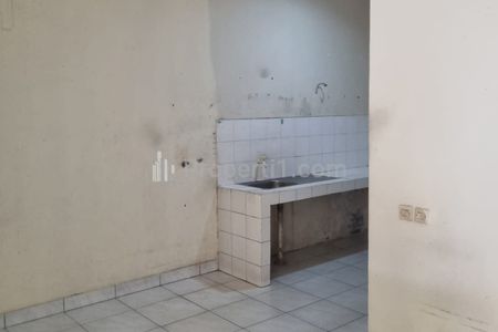 Dijual Cepat Rumah di Taman Semanan Indah Jakarta Barat