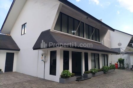 Disewakan Rumah untuk Kantor/ Usaha (Siap Huni Furnished), di Lokasi Premium Pakubuwono - Kebayoran Baru, Jakarta Selatan