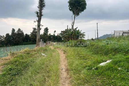 Jual Tanah 800m² Dekat Kemuning Sky Hill Karanganyar, Cocok untuk Villa