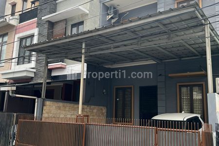 Jual Rumah 2 Lantai di Kelapa Lilin, Kelapa Gading, Jakarta Utara