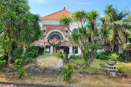 Jual Tempat Usaha Club House Strategis Kompek Puri Mas Surabaya