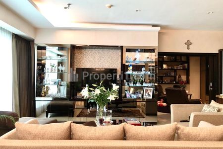 Disewakan Luxurious Apartment at Gandaria Heights Penthouse Unit 3+1BR Full Modern Furnished – Strategic Location in South Jakarta