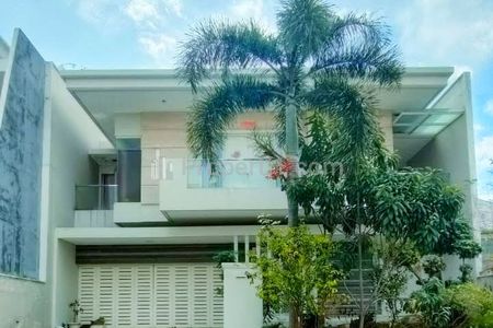 DISEWAKAN Rumah Mewah FURNISH BUKIT TELAGA GOLF Citraland Utama Surabaya
