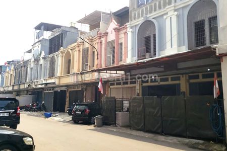 Dijual Cepat Ruko Gandeng di Taman Palem Lestari, Ruko Pelangi, Cengkareng Barat, Cengkareng, Jakarta Barat