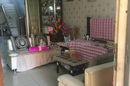 Dijual Rumah Cantik 1,5 Lantai di Perumahan Demarakesh Bandung