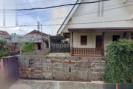 Dijual Rumah Rasa Villa dengan Kolam Renang di Kelapa Dua, Cimangis, Depok