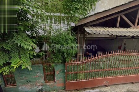 Dijual Rumah Lama Hitung Tanah di Menteng Atas, Setiabudi, Jakarta Selatan