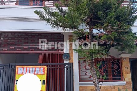 Dijual Rumah 2 Lantai di Mulyosari Tengah Surabaya