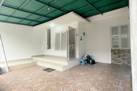 Rumah Dijual Dalam Perumahan Dekat Gerbang Tol Limo, Depok