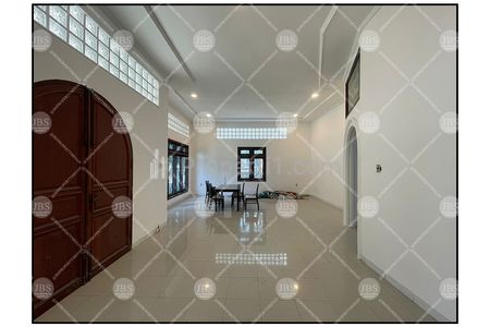 Dijual Rumah Hook Baru Renov 2 Tingkat di Komplek Citra Wisata, Medan