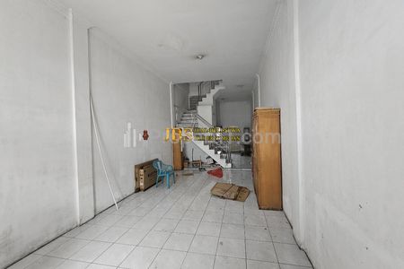 Jual Rumah 2,5 Tingkat di Komplek Mulia Residence - Medan Deli