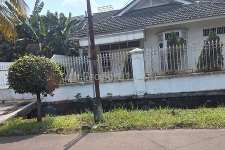 Dijual Rumah Dalam Komplek di Cinere Dekat Tol Limo