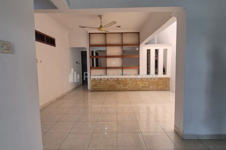 Dijual Rumah Taman Alfa Indah Ukuran 8x18m di Jakarta Barat