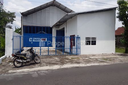 Jual Gudang di Jalan Raya Malangrejo Caturharjo Sleman Yogyakarta