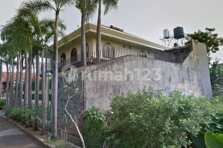 Jual Rumah Luas di Taman Kebon Jeruk, Jakarta Barat