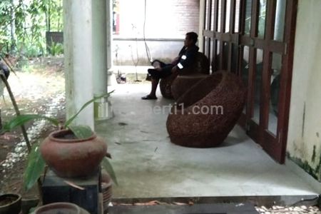 Jual Villa Eksotik  dan Menarik di Jaten, Sendangadi, Kec. Mlati, Kabupaten Sleman, Yogyakarta - View Sungai dan Seperti di Pedesaan