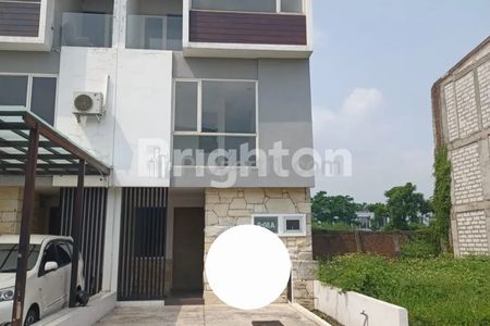 Jual Rumah 3 Lantai di Forest Mansion Cluster Blossom Hill Surabaya Barat
