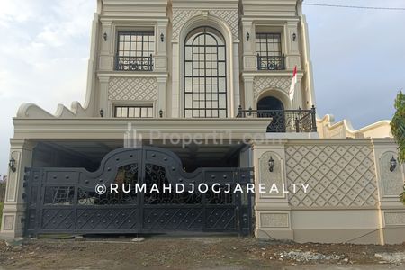 Dijual Rumah Super Mewah Luxury 3 Lantai Kolam Renang di Jl. Godean Km 4 Yogyakarta Dekat Malioboro, Tugu Jogja