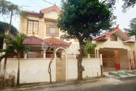 Rumah Dijual di Komplek Bulog Kota Bekasi Dekat Politeknik Kesehatan Jakarta III, Pasar Kecapi, RS Mitra Keluarga Jatiasih