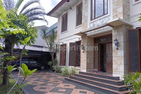 Rumah Dijual di Area Pancoran Jakarta Selatan, Lingkungan Asri dan Jalan Lebar