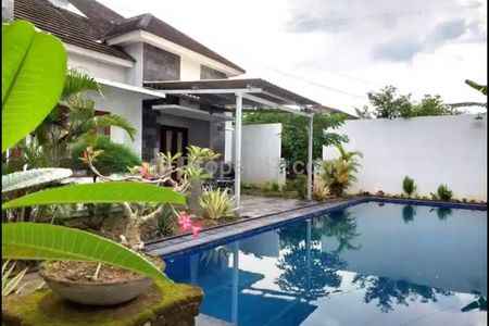 Jual Rumah Dengan Kolam Renang di Area Jl Kaliurang KM 6 (Dekat Kampus UGM) Yogyakarta