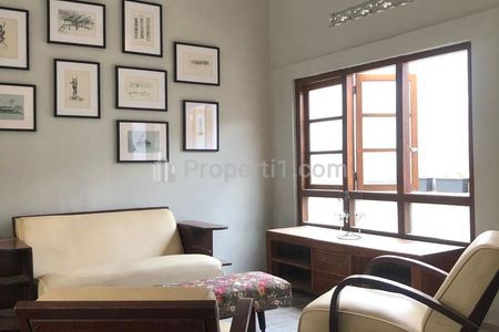 Jual Rumah Tinggal Baru dan Menarik, Berada di Pinggir Jl Besar Monjali Yogyakarta, Bagus untuk Guest House atau Rumah Singgah