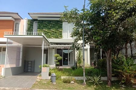 Tampak depan