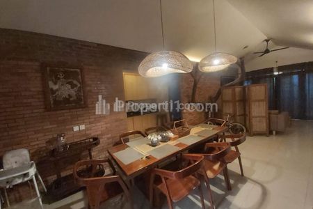 Sewa Rumah Nuansa Tropis Fully Furnished di Solange Puri Amarta Residence, Pondok Ranji, Tangerang Selatan