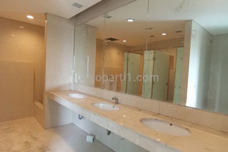 Jual Area Kantor di Sentraya Blok M Kebayoran Baru Jakarta Selatan