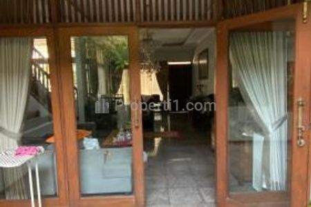 Jual Rumah Senayan Kebayoran Baru Jakarta Selatan - 4 Kamar Unfurnished