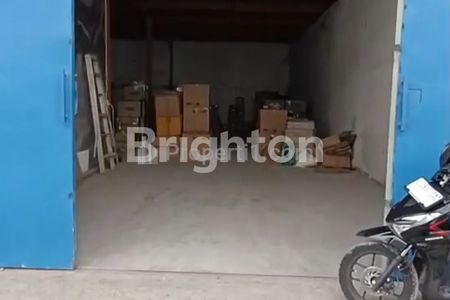 Dijual Urgent Gudang 3 Unit di Kedinding Surabaya