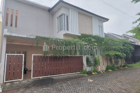 Dijual Rumah Sulfat Malang, Garasi 2 Mobil
