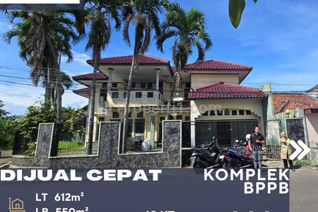 Dijual Rumah Halaman Luas Lingkungan Tenang Dalam Komplek BPPB di Bogor Barat