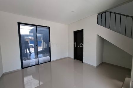Disewakan Rumah Cluster Bangunan Baru Siap Huni Graha Raya Bintaro Tangerang Selatan