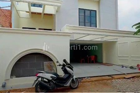 Dijual Rumah Baru 3 Lantai Strategis di Duren Sawit, Jakarta Timur
