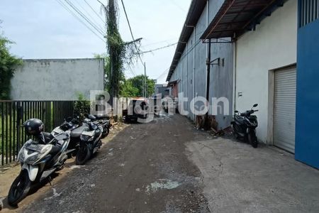 Dijual Gudang 3 Unit Urgent di Kendinding Surabaya
