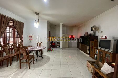 Jual Rumah Hook 2,5 Tingkat di Komplek Sehati Indah Jalan Pasar III (Krakatau) - Medan