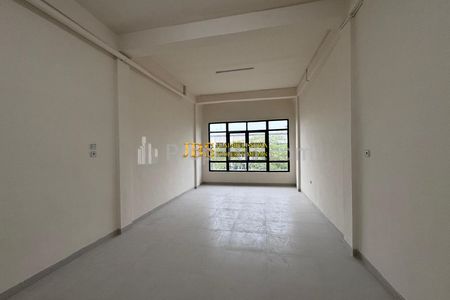 Sewa Ruko Gandeng 3 Tingkat di Komplek CBD Polonia Blok AA - Medan
