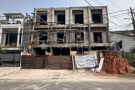 Dijual Rumah Baru 3 Lantai (Indent), Kondisi Siap Huni Desember 2025 Lokasi di Tanjung Duren Jakarta Barat - Dapatkan Promo Menarik di bulan ini!