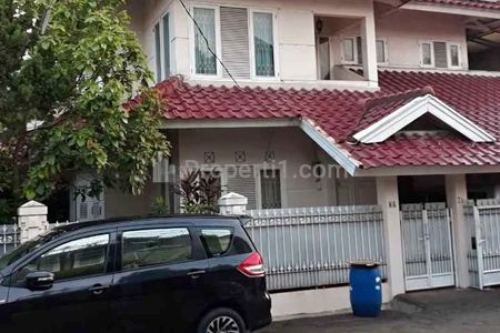 Dijual Murah Rumah Hook Komplek Dekat PIM di Pondok Pinang, Kebayoran Lama, Jakarta Selatan