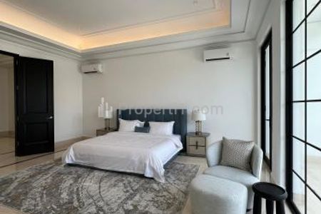 Jual Rumah LUXURY HOUSE di Premium Area Kemang Jakarta Selatan - 6 BR Furnished + Kolam Renang