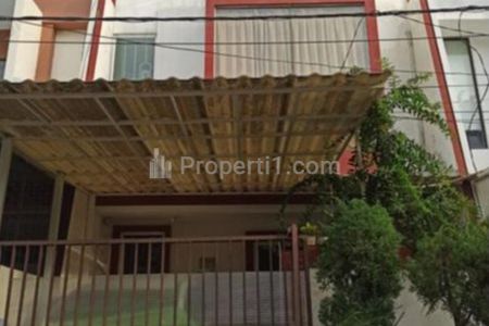 Dijual Rumah 3 Lantai Greenville Jakarta Barat