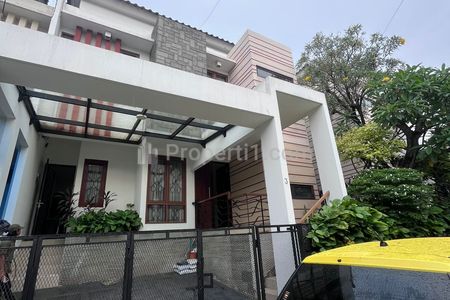 Disewakan Rumah 4 Kamar Tidur Dalam Townhouse, Lokasi di Cipete Jakarta Selatan