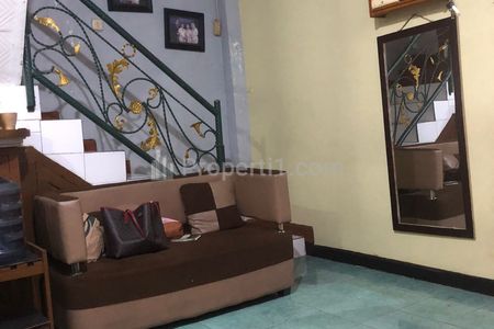 Jual Cepat dan Murah Rumah 2 Lantai Siap Huni Dalam Komplek Pitaloka Dekat Summarecon Bandung