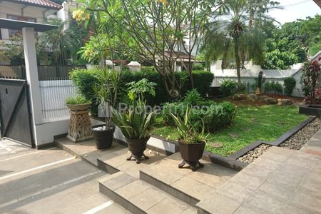 Sewa Rumah Murah Siap Huni 4 BR, Dua Lantai, Jalan Lebar, Tenang di Pondok Indah, Dekat Mal, Simatupang, Cilandak, Lebak Bulus, Jakarta Selatan