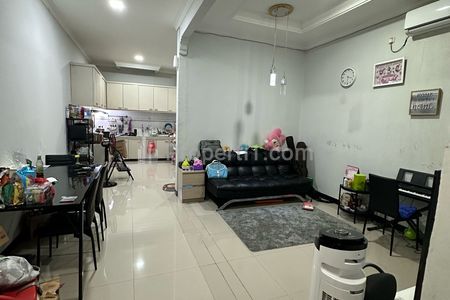 Dijual Rumah 2,5 Lantai di Lokasi Strategis Cengkareng Indah Jakarta Barat