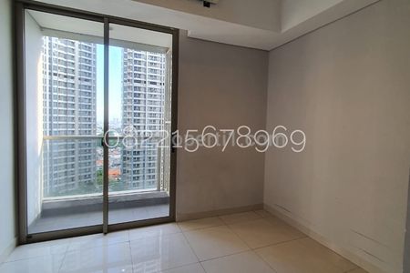JUAL CEPAT!!! Apartemen Taman Anggrek Residence Jakarta Barat - Studio Semi Furnished