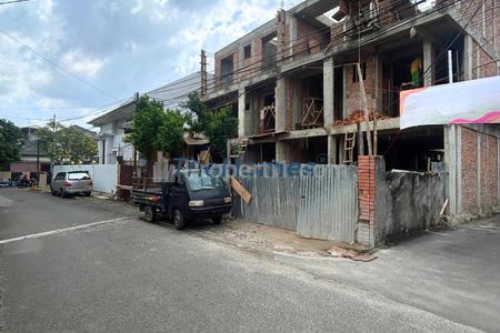 Dijual Rumah Bagus di Tebet Timur Jakarta Selatan